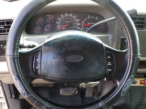 Used 1999 Ford F250 Lariat image 14