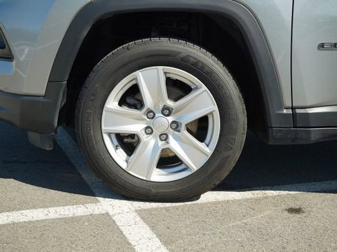 Used 2022 Jeep Compass Latitude w/ Convenience Group image 11