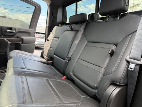 Used 2022 GMC Sierra 2500 Denali w/ Denali Ultimate Package image 17