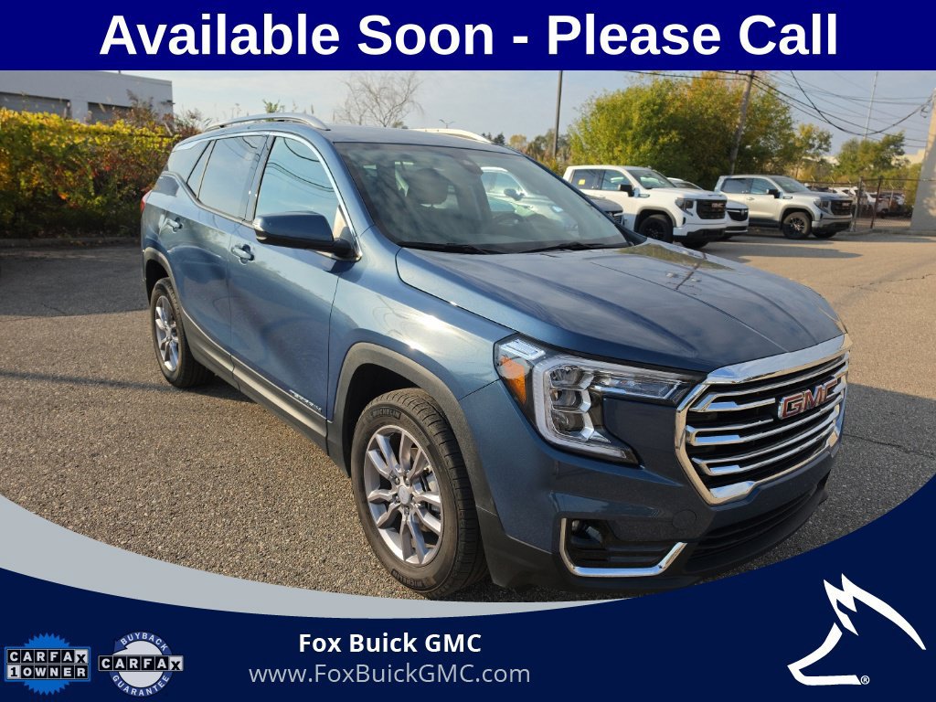 Used 2024 GMC Terrain SLT w/ LPO, Floor Liner Package AWD/4WD image 3