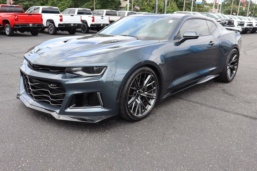 Used 2022 Chevrolet Camaro ZL1 RWD image 27