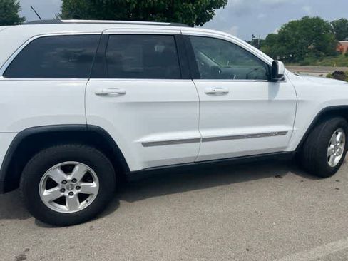 Used 2013 Jeep Grand Cherokee Laredo AWD/4WD image 1