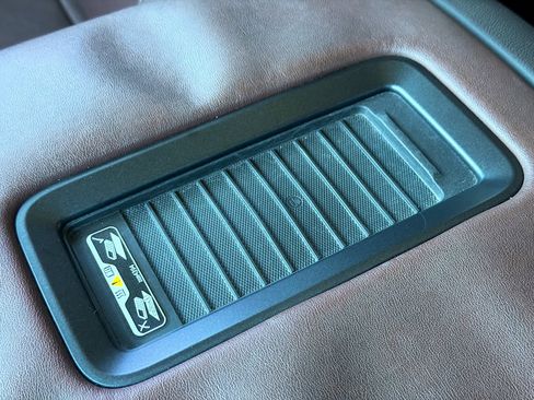 Used 2016 Chevrolet Tahoe LTZ image 32