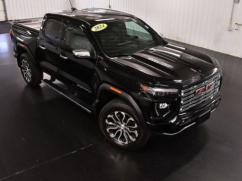 Used 2024 GMC Canyon Denali AWD/4WD image 13