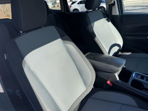 Used 2018 Ford Escape SE image 23