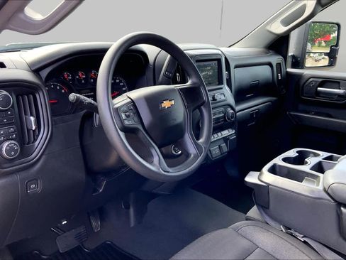 Used 2024 Chevrolet Silverado 2500 Custom w/ Custom Convenience Package AWD/4WD image 17