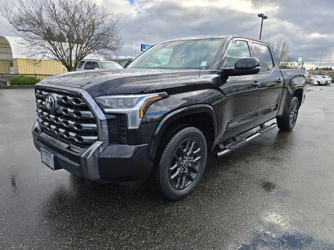 Used 2023 Toyota Tundra Platinum image 3