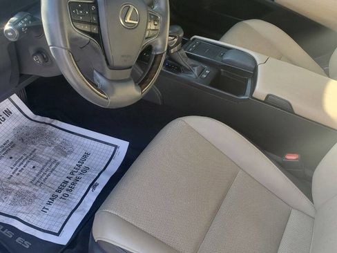 Used 2021 Lexus ES 300h w/ Premium Package image 3