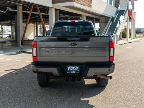 Used 2022 Ford F350 Lariat w/ Black Appearance Package image 7