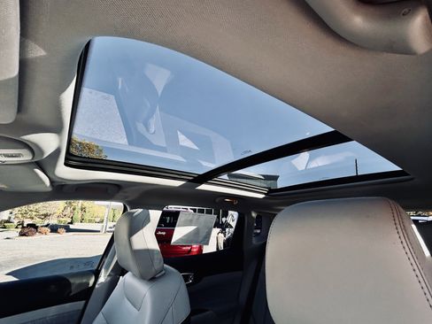 Used 2022 Jeep Compass Latitude w/ Sun and Sound Group image 43