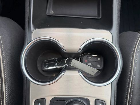 Used 2018 GMC Terrain Denali w/ Comfort Package image 21