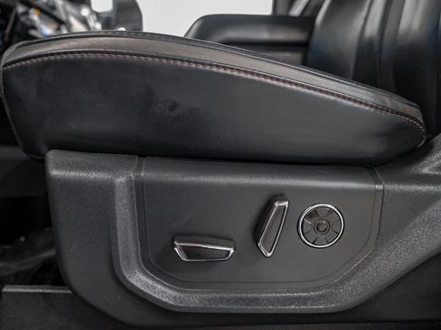 Used 2022 Ford F250 Platinum w/ FX4 Off-Road Package AWD/4WD image 33
