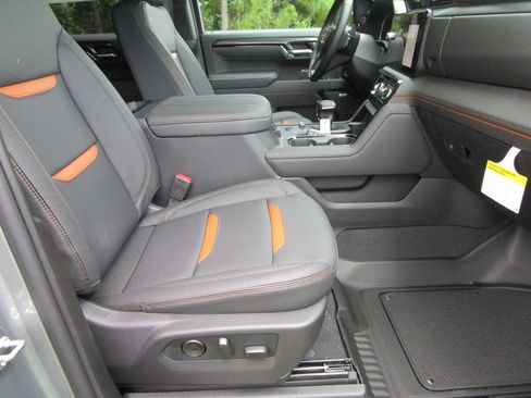 New 2026 GMC Sierra 1500 AT4 w/ AT4 Premium Package AWD/4WD image 29