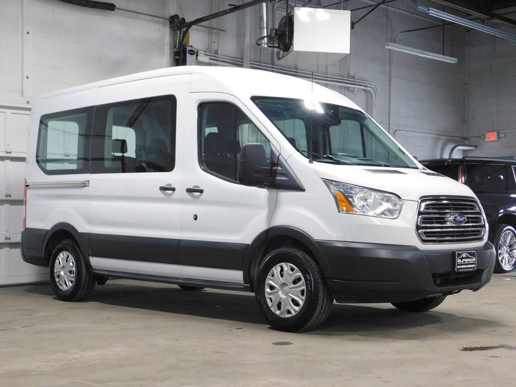 Used 2018 Ford Transit 150 XLT RWD image 5