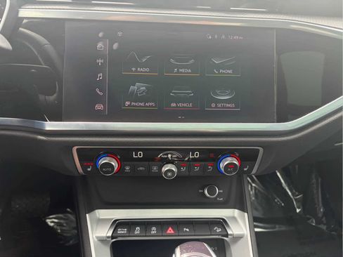 Used 2022 Audi Q3 2.0T Premium AWD/4WD image 17