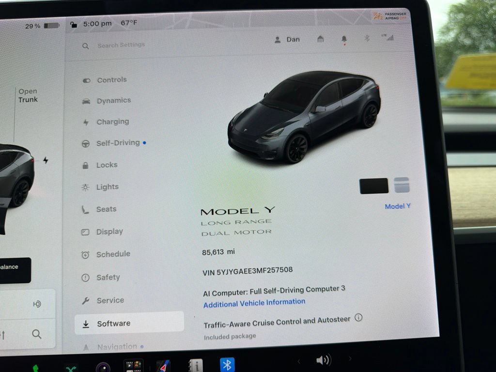 Used 2021 Tesla Model Y Long Range AWD/4WD image 23