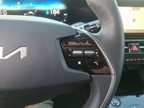 Used 2025 Kia Niro Wind w/ Wind Preserve Package image 22