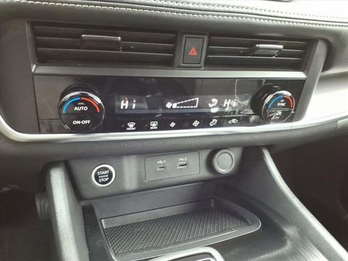 Certified 2023 Nissan Rogue SV image 24