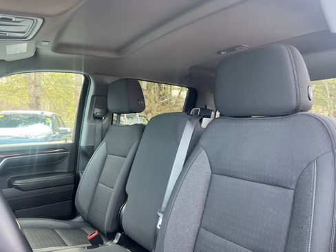 Used 2024 GMC Sierra 1500 Elevation image 13