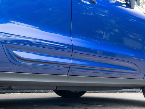 Certified 2025 Porsche Macan image 35