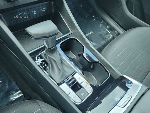 Used 2025 Hyundai Santa Cruz SE FWD image 32
