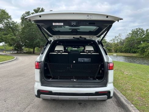 Used 2024 Toyota Sequoia Capstone AWD/4WD image 10
