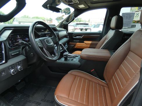 Used 2024 GMC Sierra 1500 Denali Ultimate AWD/4WD image 12