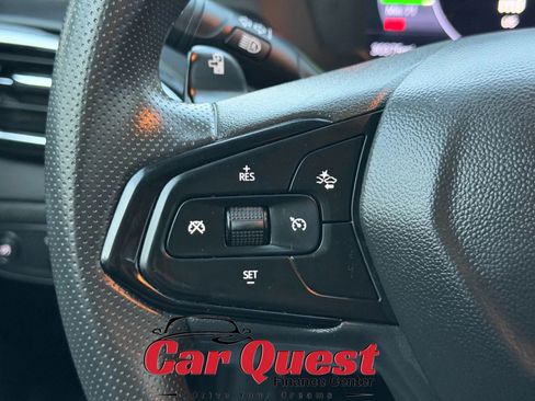 Used 2023 Chevrolet Bolt EUV LT FWD image 26