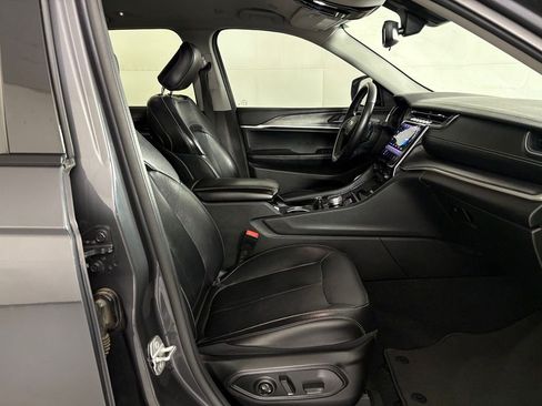 Used 2022 Jeep Grand Cherokee Limited RWD image 42