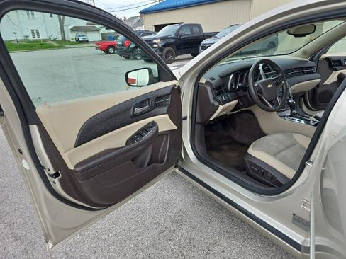 Used 2014 Chevrolet Malibu LT w/ Power Convenience Package image 15