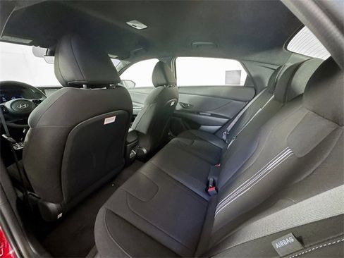 New 2025 Hyundai Elantra Sport image 17