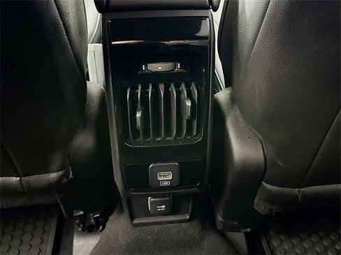 Used 2024 Jeep Compass Trailhawk image 23