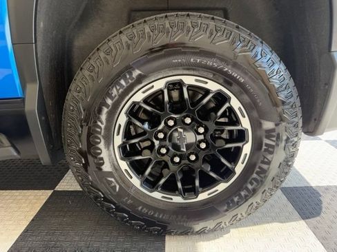 Used 2026 Chevrolet Silverado EV Trail Boss AWD/4WD image 15