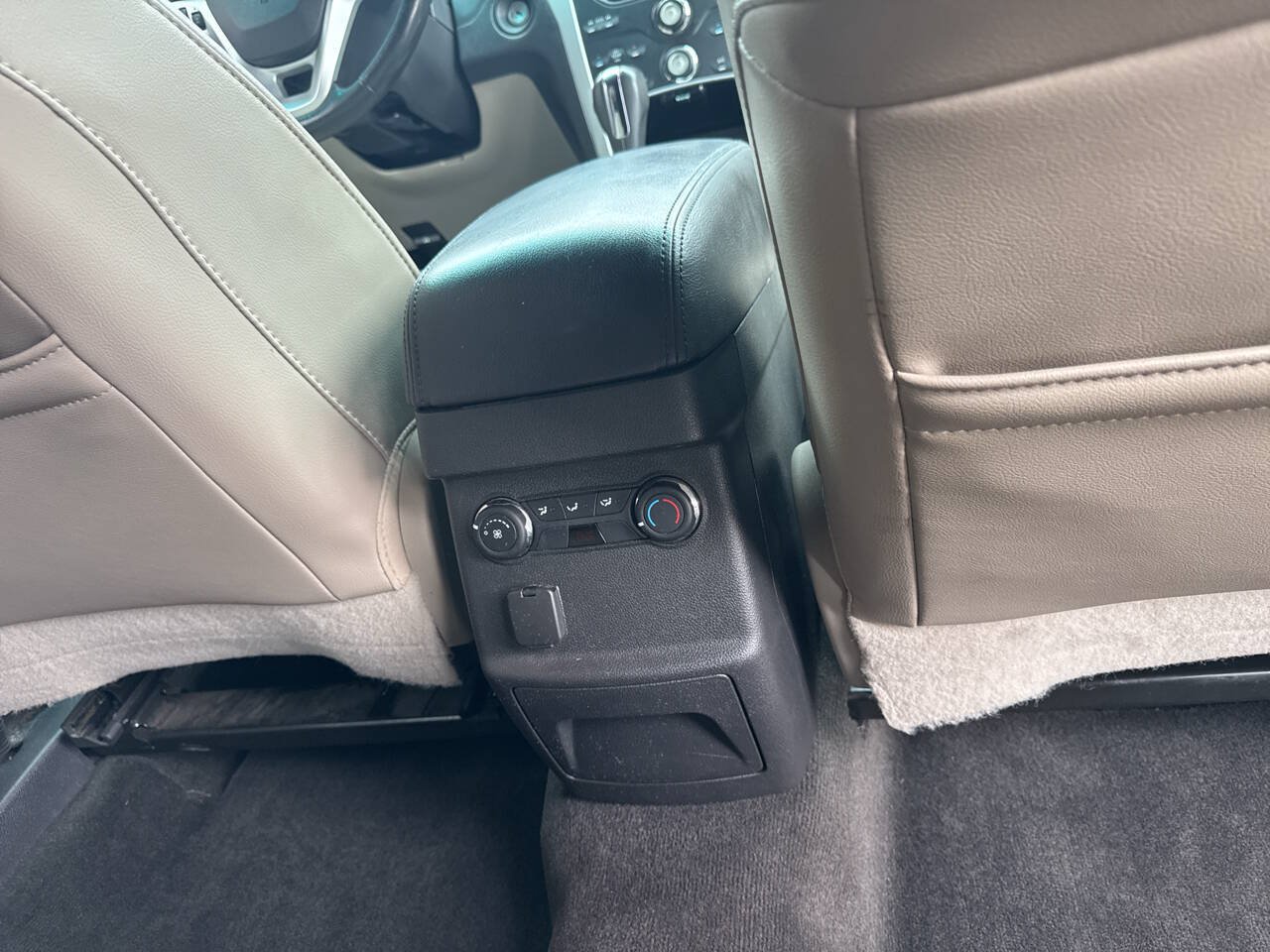 Used 2013 Ford Explorer XLT AWD/4WD image 28