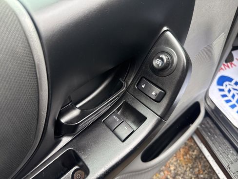 Used 2011 Ford Ranger XLT image 12