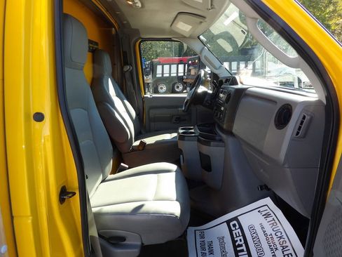 Used 2016 Ford E-350 and Econoline 350 Super Duty image 24