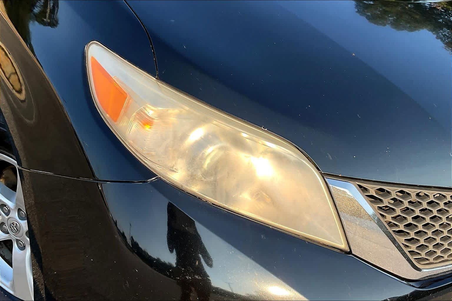 Used 2015 Toyota Sienna LE FWD image 27
