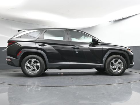 Used 2022 Hyundai Tucson SE image 23