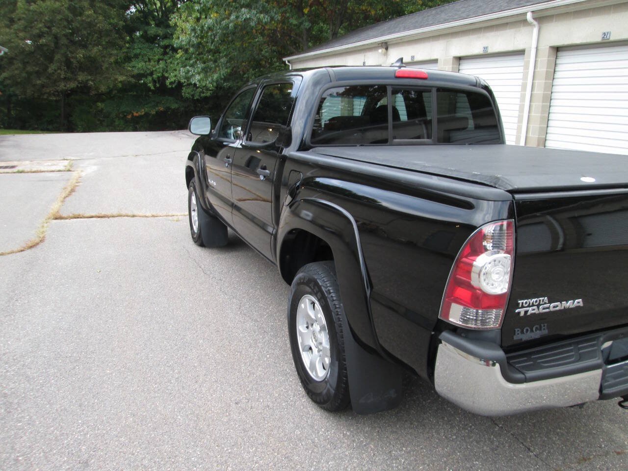 Used 2012 Toyota Tacoma 4x4 Double Cab w/ SR5 Pkg image 8
