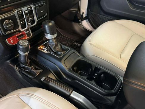 Used 2020 Jeep Gladiator Mojave image 26