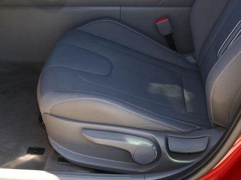 Used 2024 Hyundai Elantra SEL w/ Convenience Package image 14