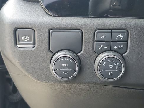 Used 2023 Chevrolet Silverado 1500 LTZ image 25