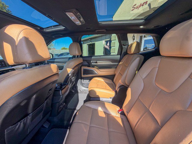 Used 2021 Kia Telluride SX w/ Towing Package FWD image 6