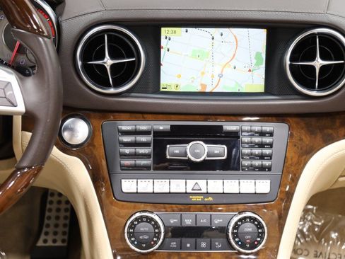 Used 2013 Mercedes-Benz SL 550 w/ Premium Pkg image 53