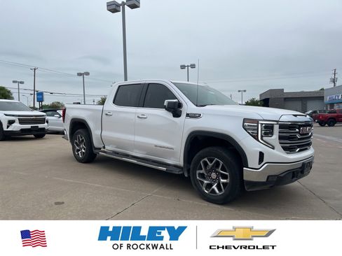 Used 2023 GMC Sierra 1500 SLT w/ SLT Convenience Package image 1