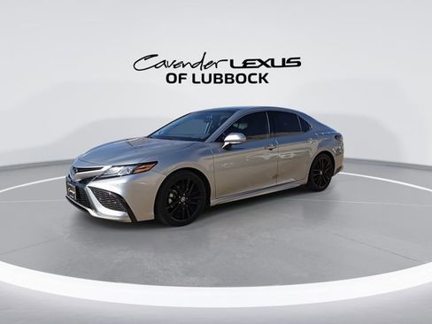 Used 2024 Toyota Camry XSE w/ Navigation Package image 4