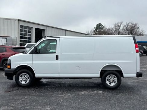 New 2025 Chevrolet Express 3500 w/ Driver Convenience Package RWD image 18
