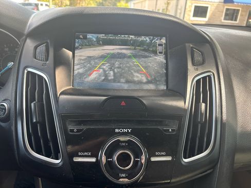 Used 2015 Ford Focus Titanium w/ Titanium Technology Package image 16