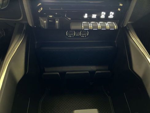 Used 2023 RAM 1500 Laramie AWD/4WD image 17