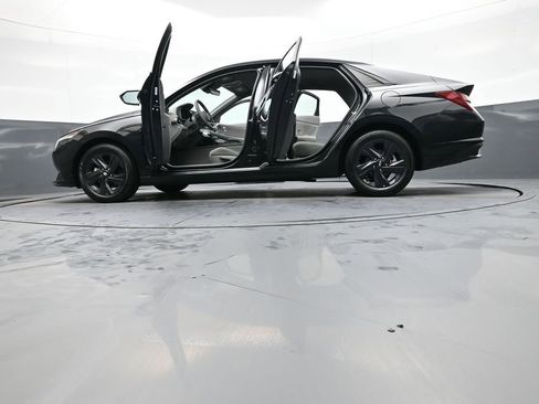 Certified 2023 Hyundai Elantra SEL w/ Cargo Package image 48